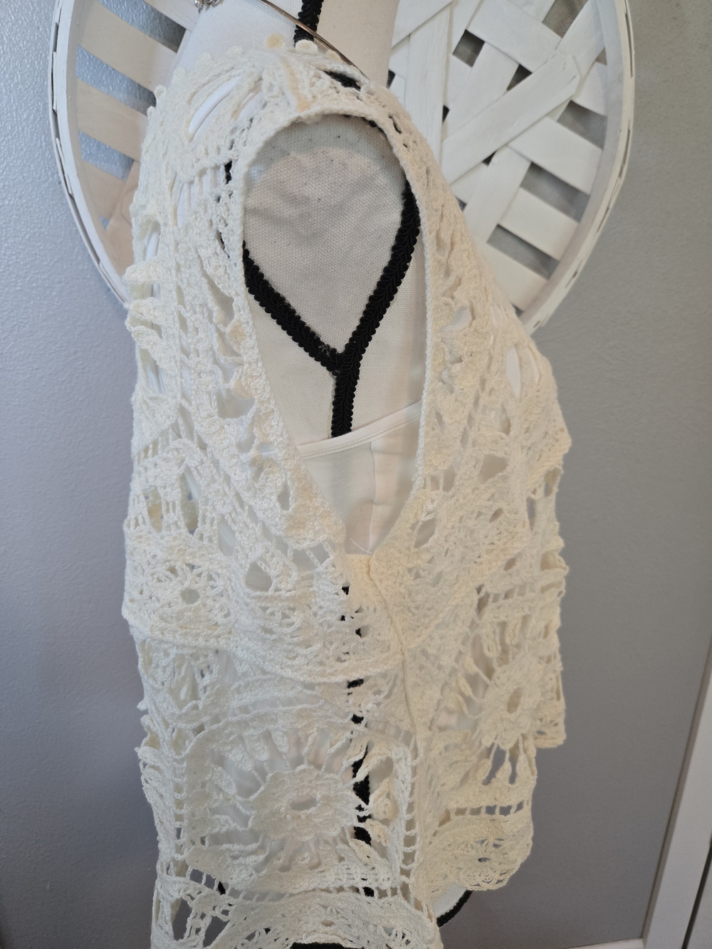 Pol Open Knit Crochet Tank Top New - Picture 4 of 7